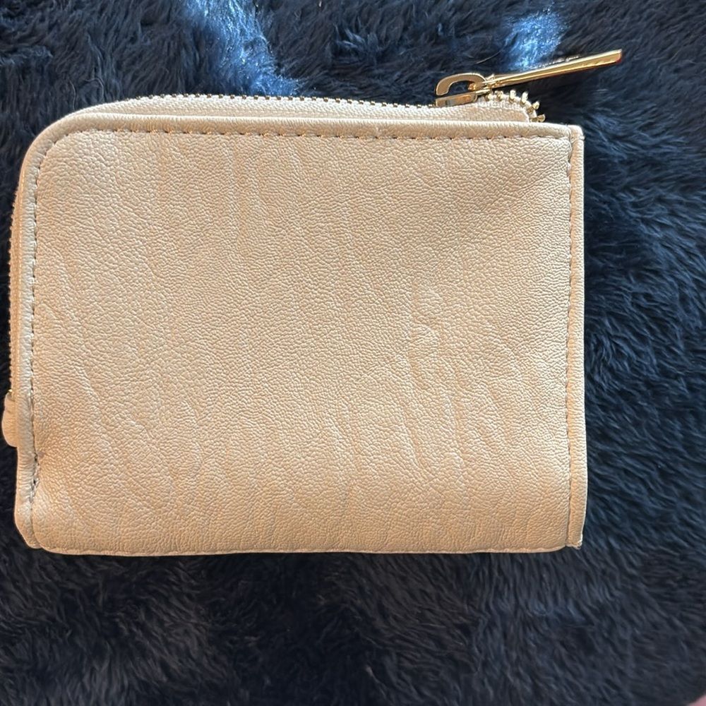Jessica Simpson Wallet - Picture 2 of 7